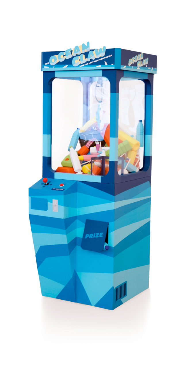 Claw Machine with garbage